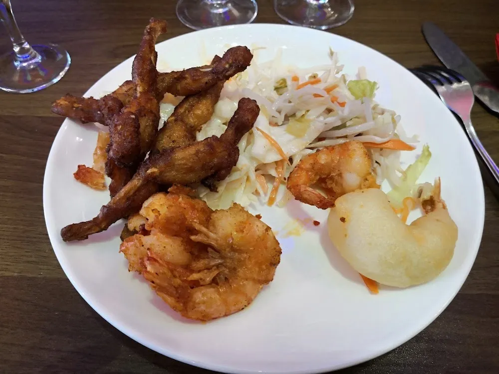 Assortiment Cuisses de Grenouilles Et Crevettes